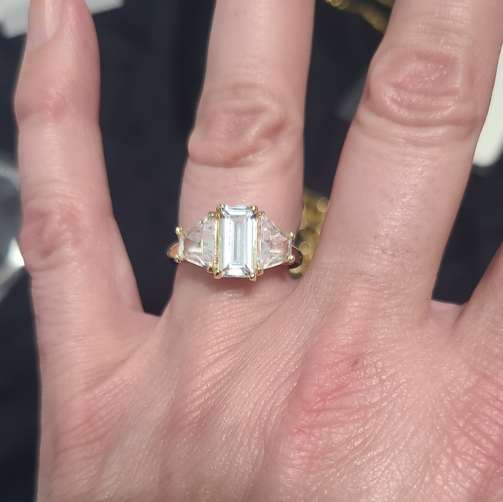 Gorgeous Engagement/Promise Ring  S7 - Picture 7 of 7